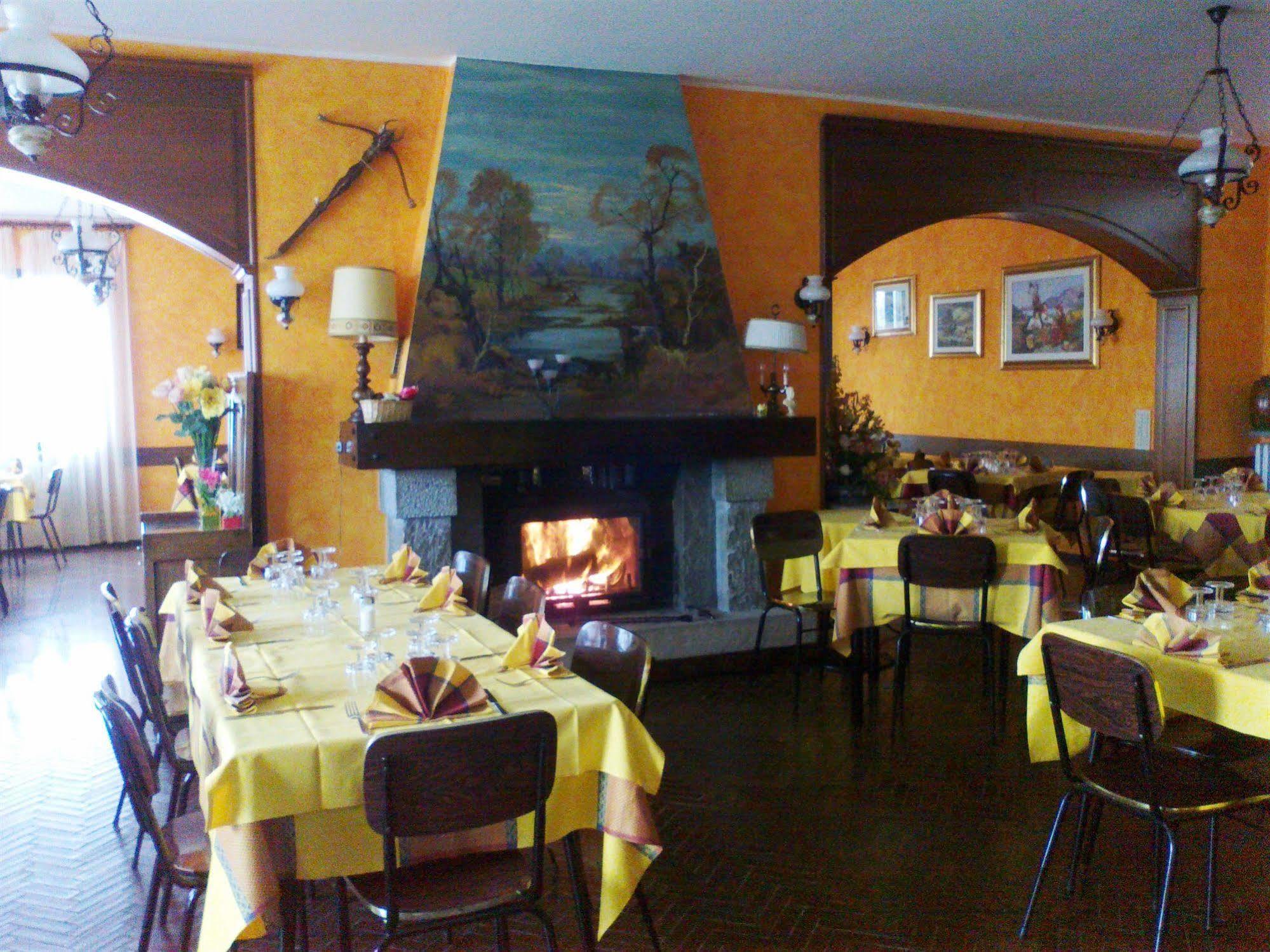 Hotel La Capannina Massino Visconti Екстер'єр фото